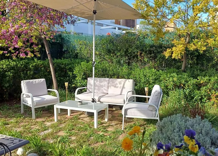 Dom wakacyjny The Flower- Townhouse With Air Conditioning And Garden! *