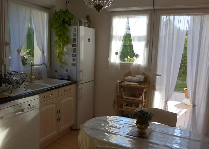 The Flower- Townhouse With Air Conditioning And Garden!