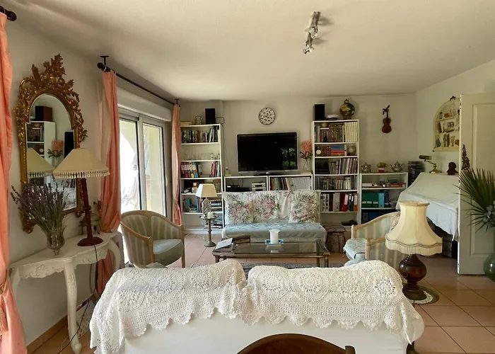 Dom wakacyjny The Flower- Townhouse With Air Conditioning And Garden! Montpellier