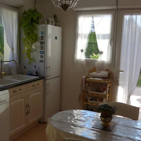 The Flower- Townhouse With Air Conditioning And Garden!