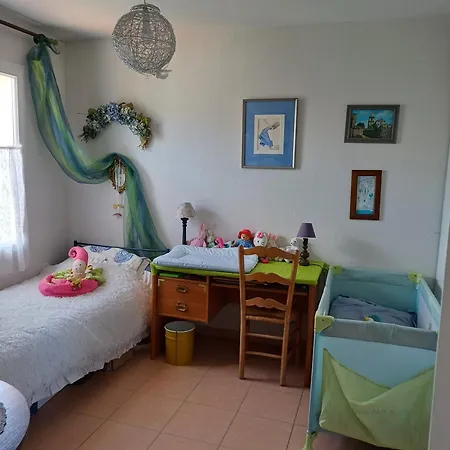בית נופש The Flower- Townhouse With Air Conditioning And Garden! מונפלייה
