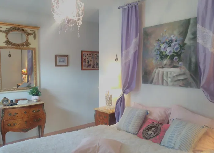 The Flower- Townhouse With Air Conditioning And Garden! Σπίτι διακοπών *